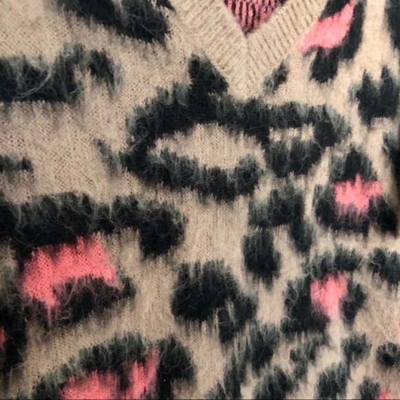 WILDFOX Preppy Kitty Tatum Sweater size S NWOT - Picture 8 of 8